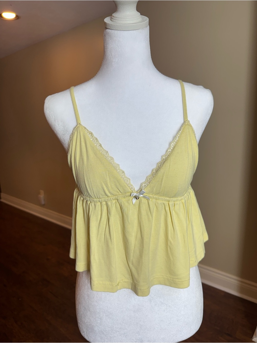 Edikted Yellow Lace-Trim Crop Top
